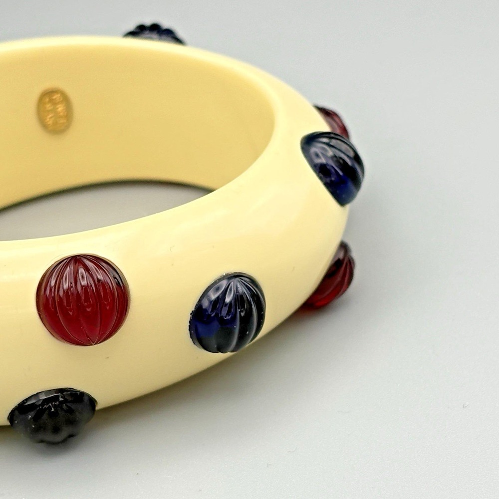 Vintage Kenneth J Lane KJL Chunky Bracelet Bangle Gripoix Stones Cream Blue Red - Picture 3 of 16